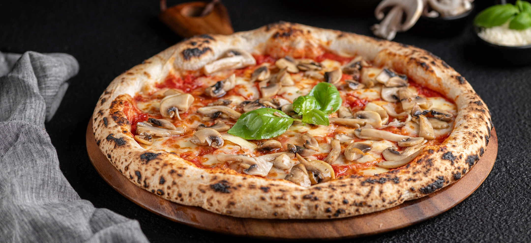 The Noor Hotels Gastronomi The Noor Avenue Pizzeria Banner